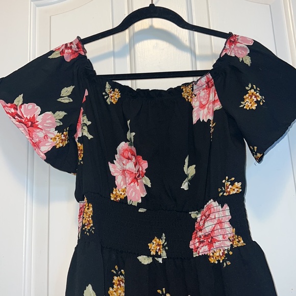 Dress - Picture 8 of 10